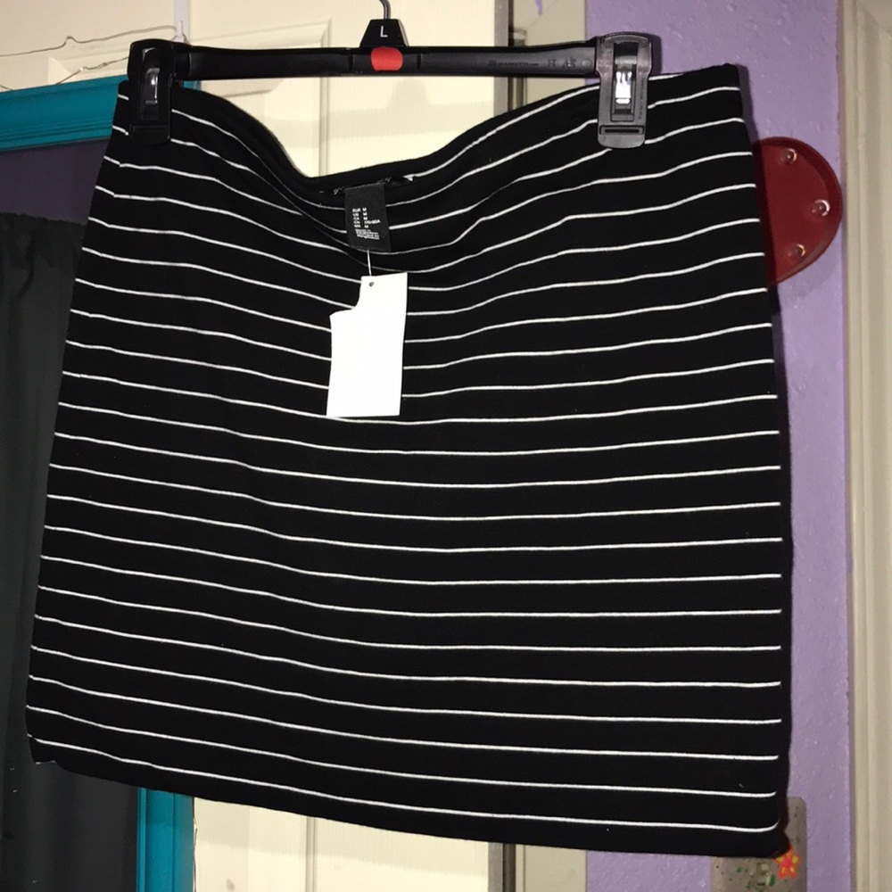 H&M T-shirt Mini Skirt